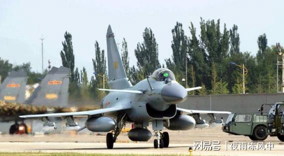 Nong: Iran se mua tiem kich J-10 Trung Quoc thay cho Su-35 Nga?-Hinh-12