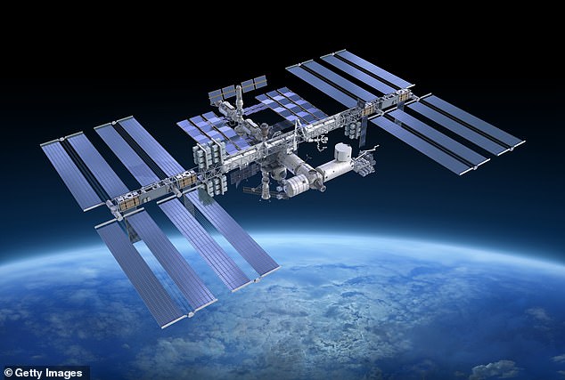Đáp trả rắn của Nga: Rút tay để trạm ISS 500 tấn rơi nếu Mỹ áp dụng lệnh trừng phạt - Ảnh 5.